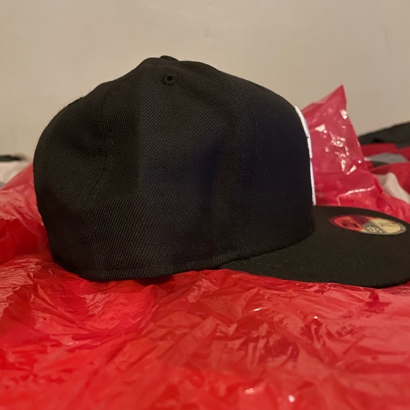 New Era California (Los Angeles) Angeles Black and White Cooperstown Fitted - Picture 3 of 6